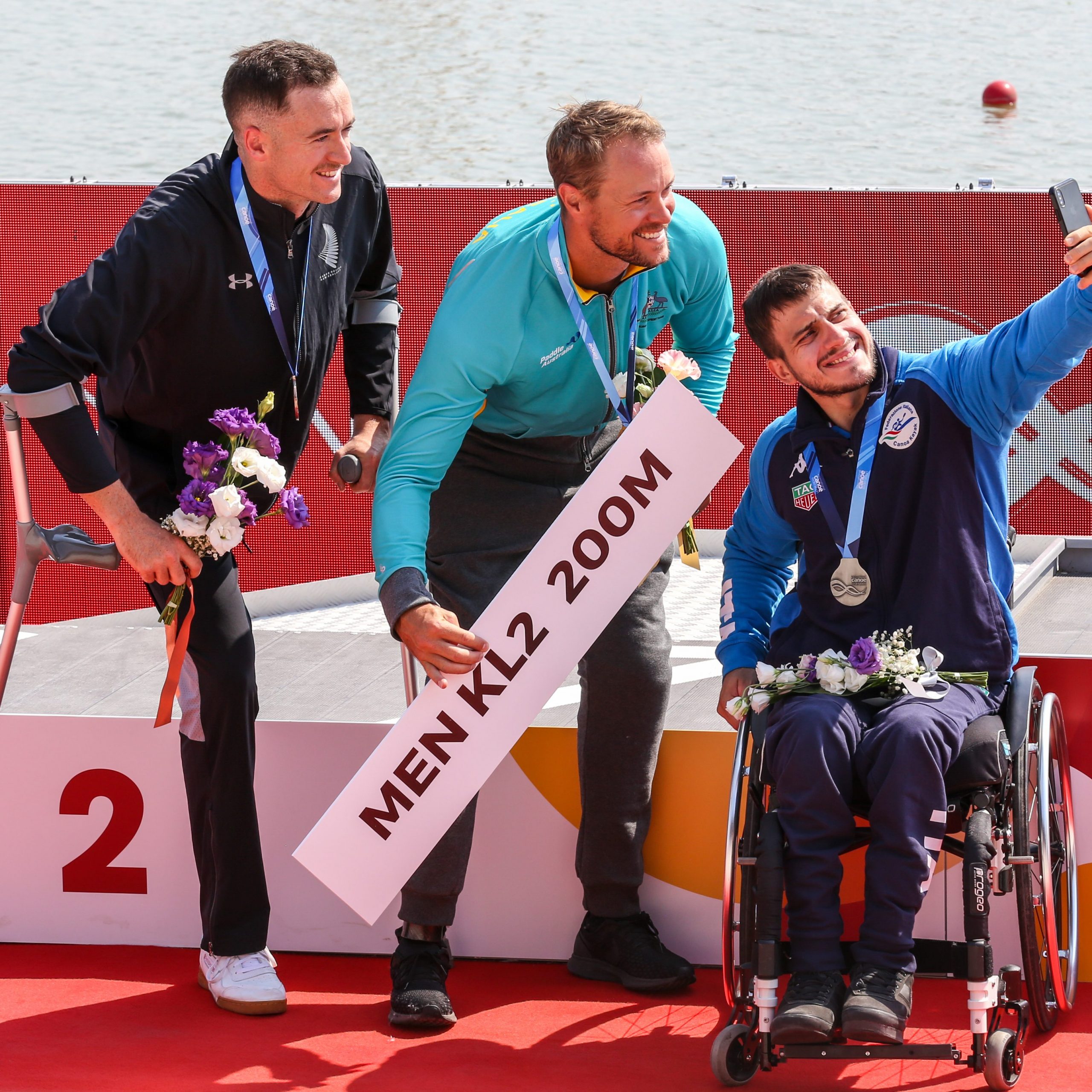 McGrath makes it 10 world titles image