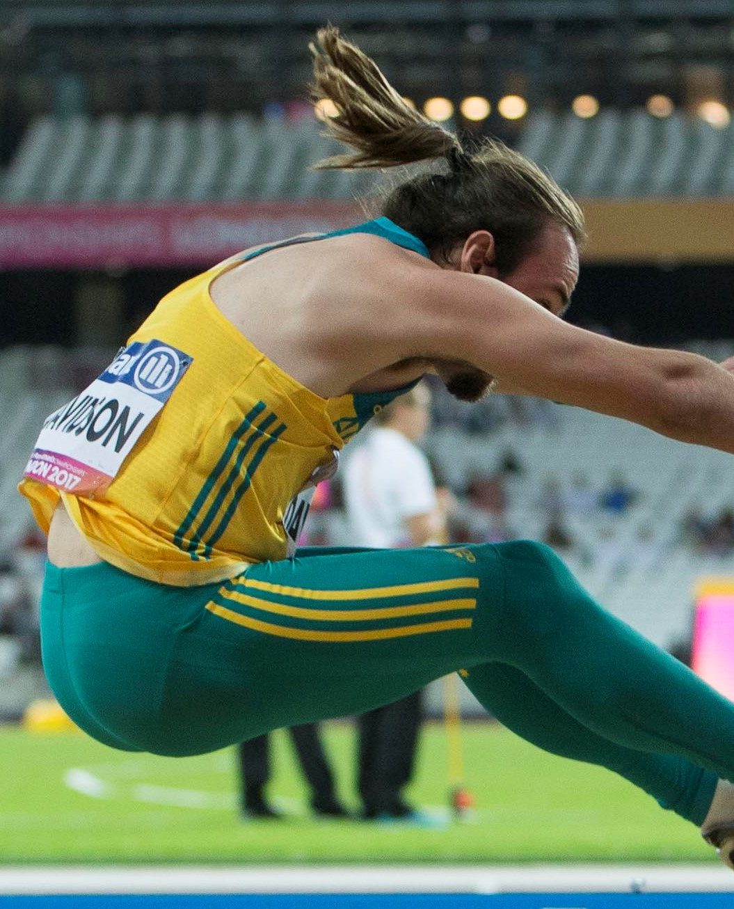 Bronzed Aussies step up on the podium image