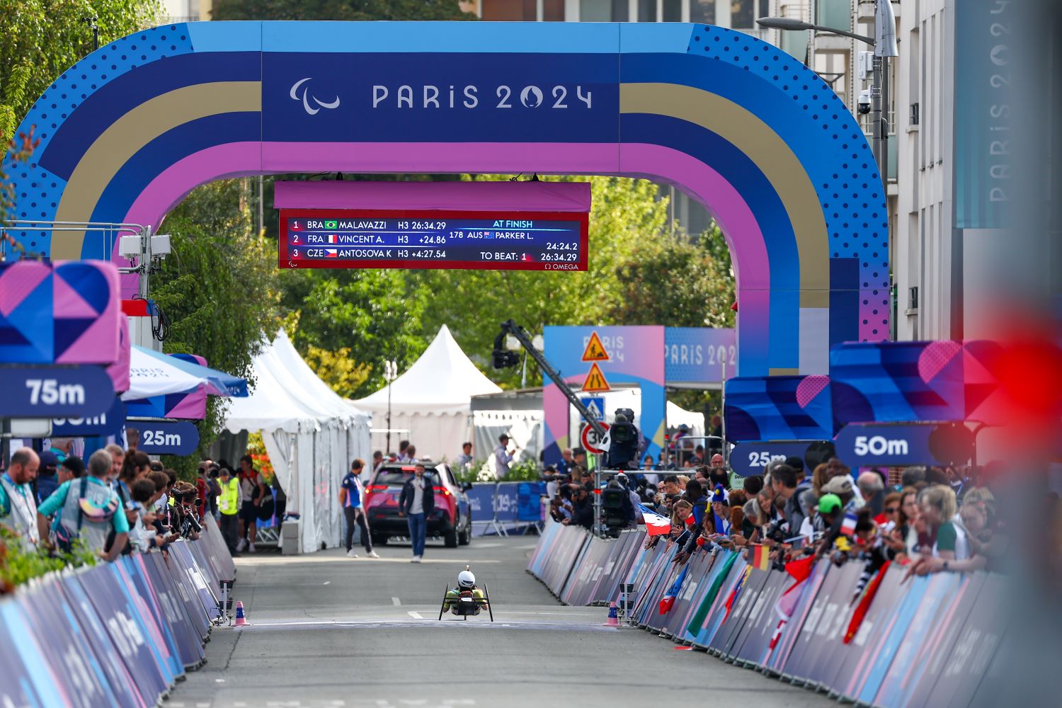 Parker Realises Dream As Road Cyclists Make Flying Start  image
