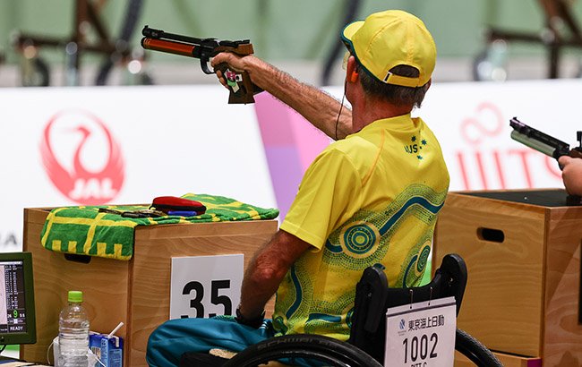 Pitt is back on the range after barely being able to hold a pistol early in the year image