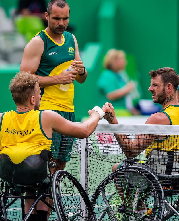 Alcott and Davidson breeze into semis image