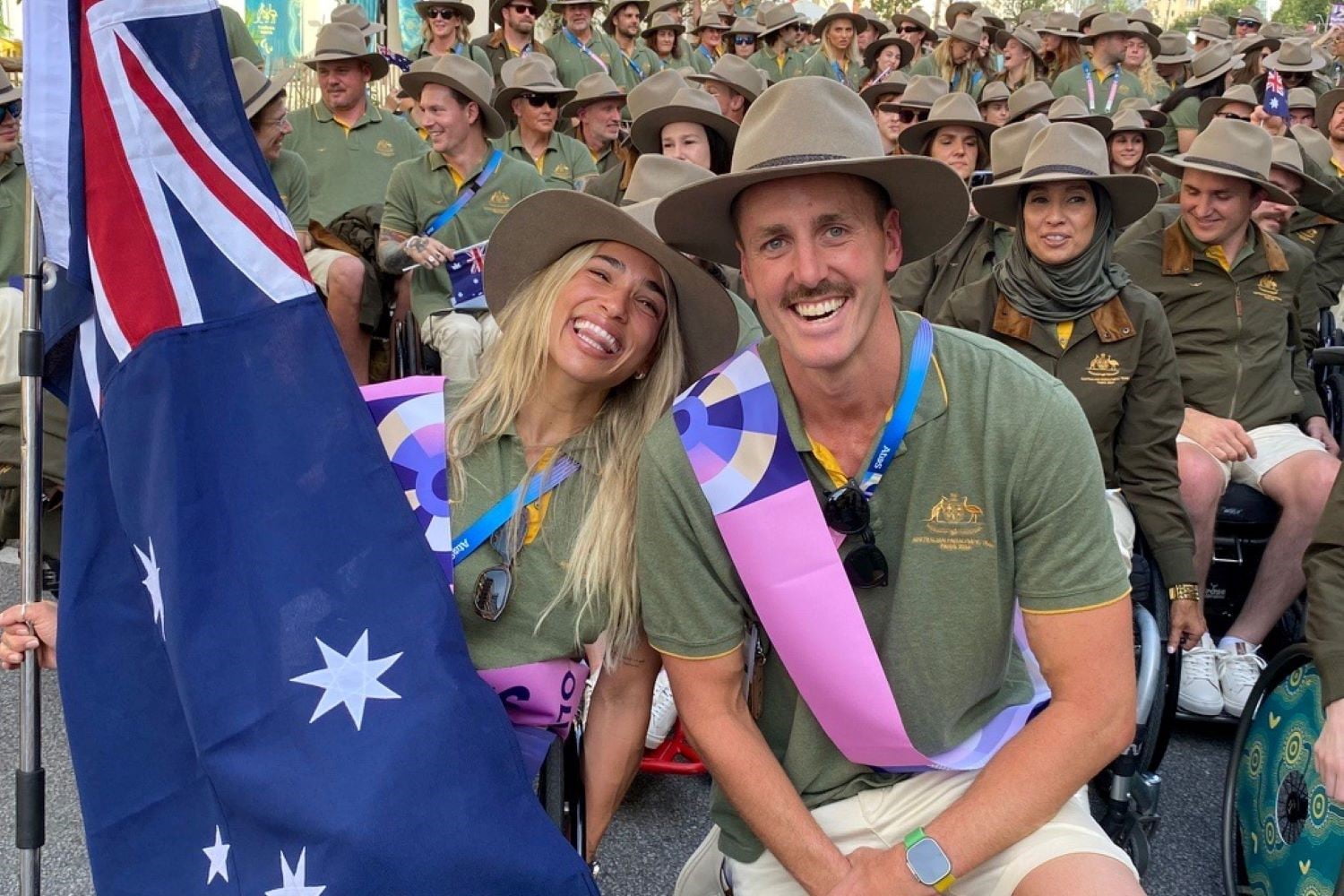 Warm Welcome For Aussies At Spectacular Games Opening  image