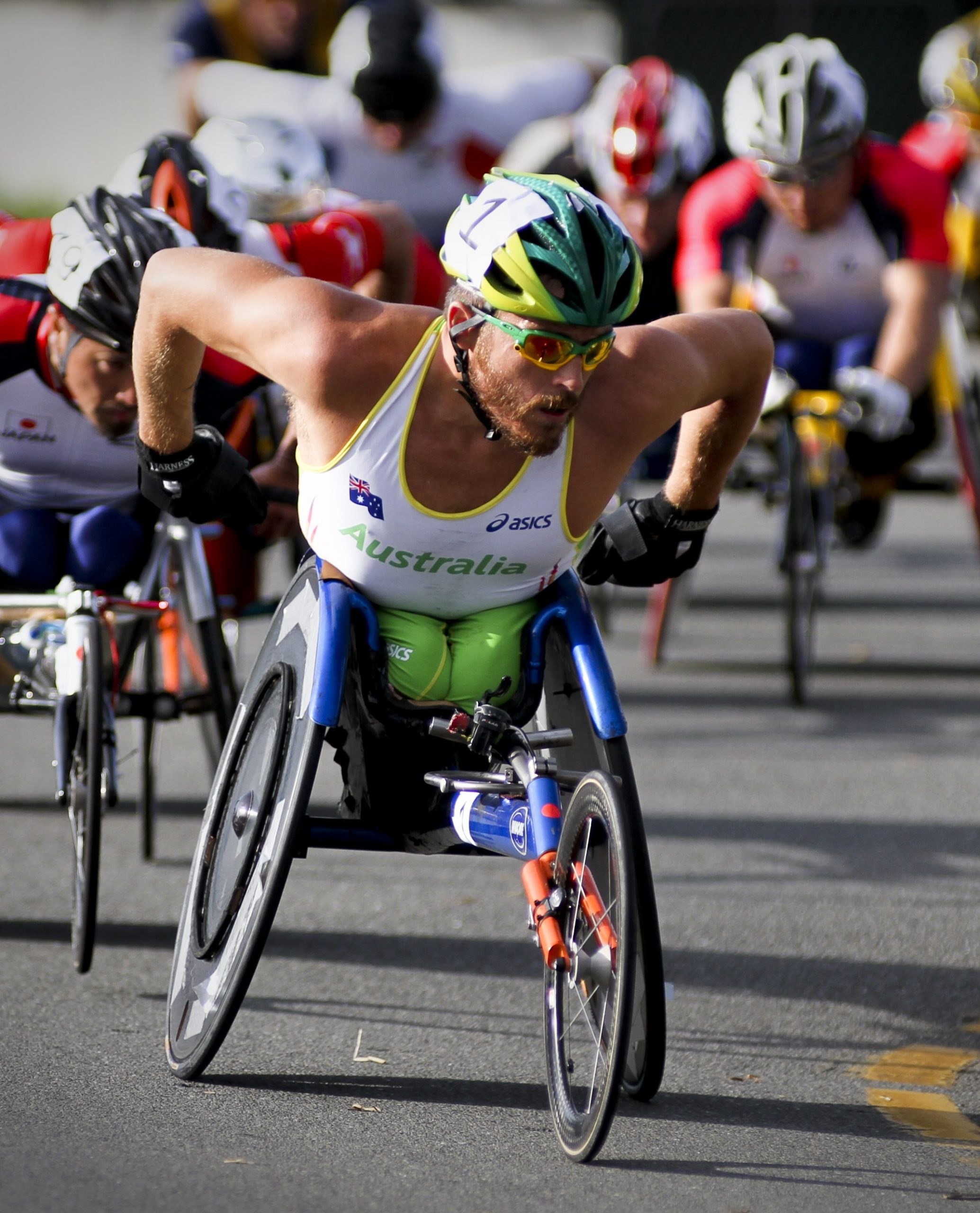 Fearnley finishes second in London Marathon image