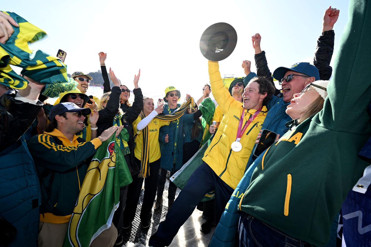 Courageous Tudhope Wins Sensational Snowboard Silver image