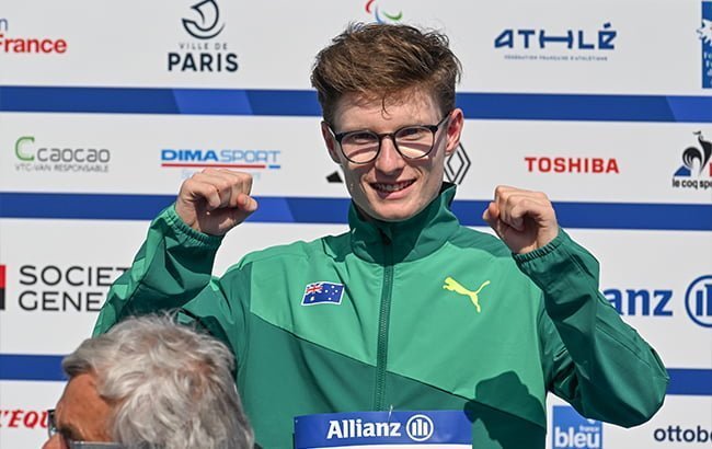 Gutsy Clifford Wins Silver, Turner Breezes Into 400m Final image