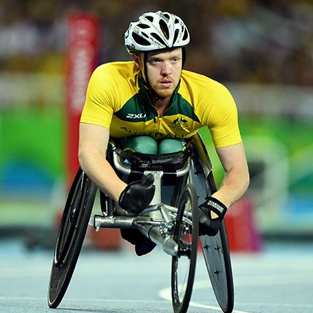 Carter aiming for podium after semi-final dead heat image
