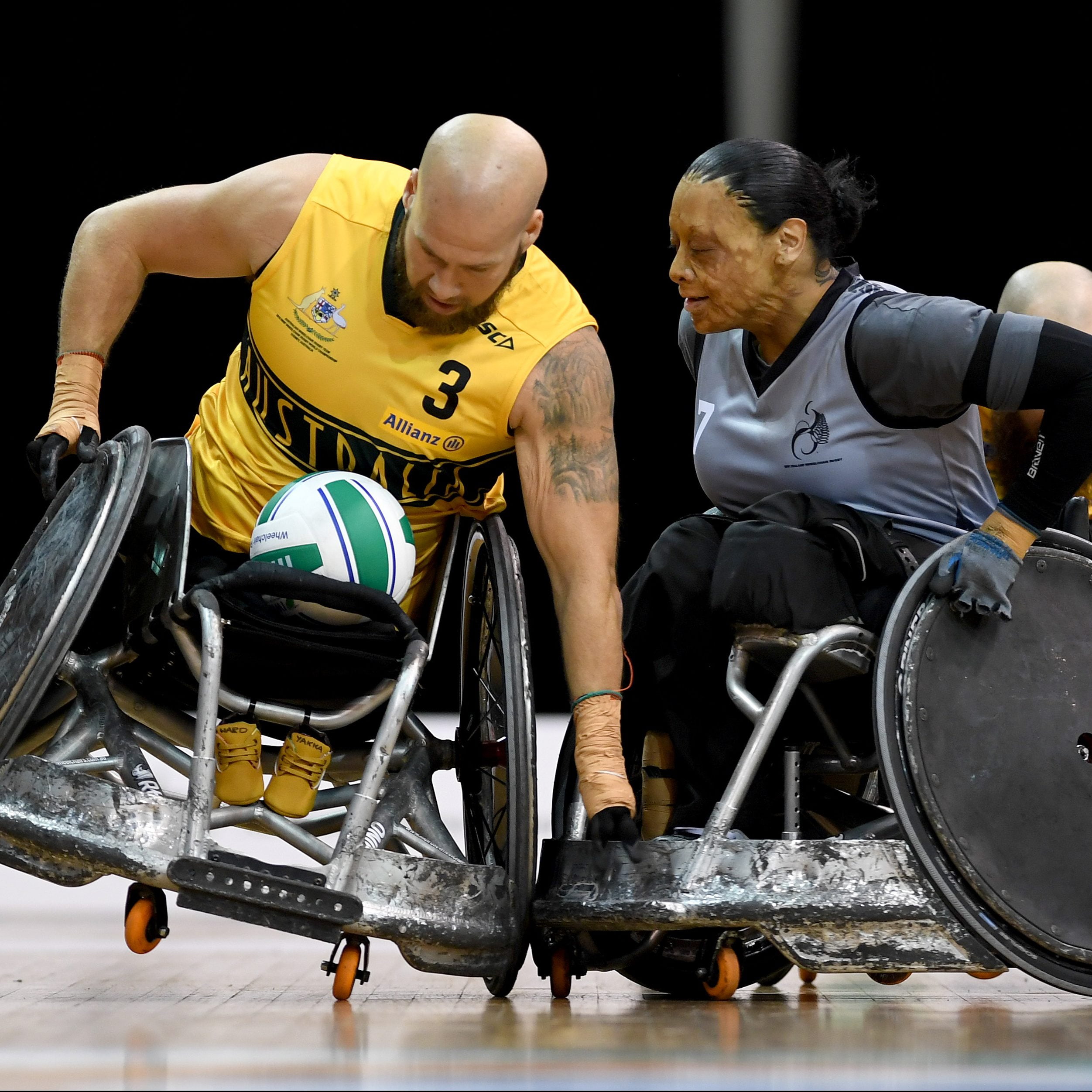 Steelers begin World Champs defence with dominant victory image