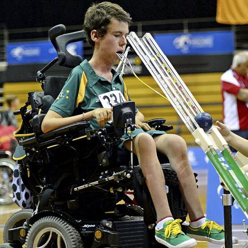 Michel wins singles bronze image