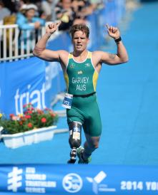 Golden start for Para-triathletes image