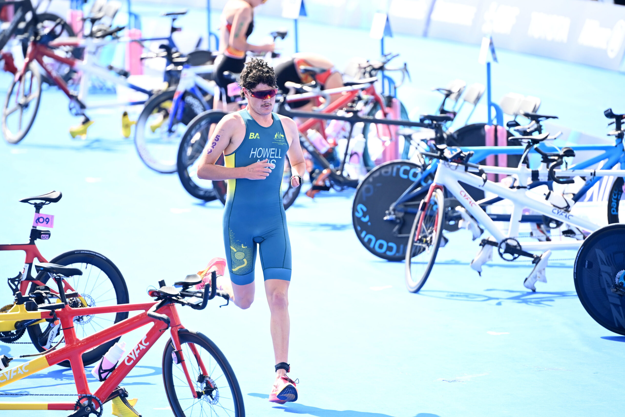Para Triathlon image