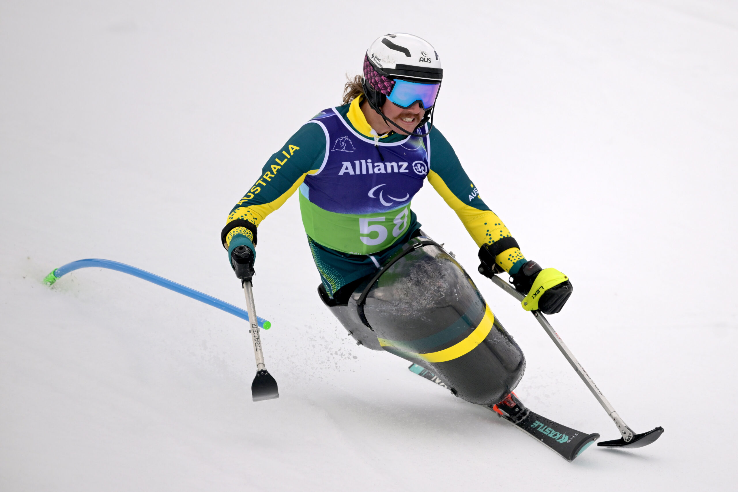 Para Alpine Skiing image