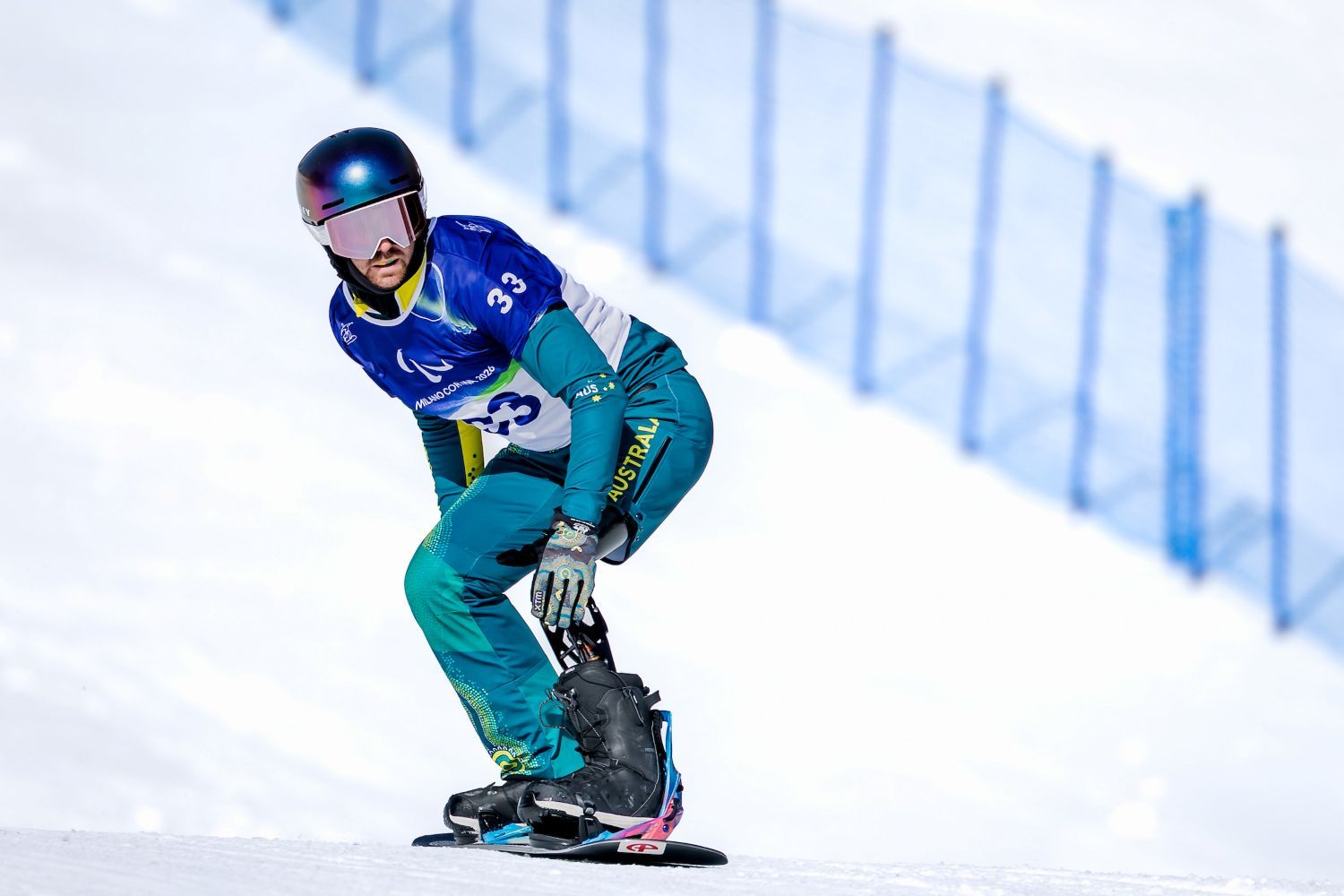 Aaron McCarthy competing in Para Snowboard at the Milano Cortina 2026 Paralympic Games
